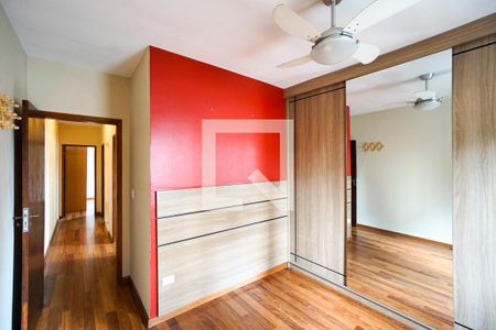 Quarto 01 de casa à venda com 3 quartos, 230m² em Vila Carrão, São Paulo