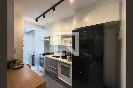 Cozinha de apartamento para alugar com 1 quarto, 64m² em Barra da Tijuca, Rio de Janeiro