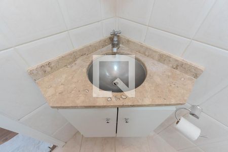 Banheiro de apartamento para alugar com 1 quarto, 29m² em Bela Vista, São Paulo