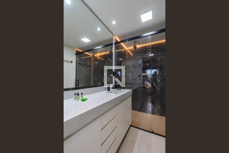 Banheiro da Suíte de apartamento para alugar com 1 quarto, 54m² em Alphaville Industrial, Barueri