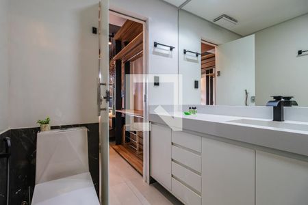 Banheiro da Suíte de apartamento para alugar com 1 quarto, 54m² em Alphaville Industrial, Barueri