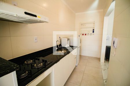 Sala/cozinha de apartamento para alugar com 1 quarto, 50m² em Balneario Flórida, Praia Grande