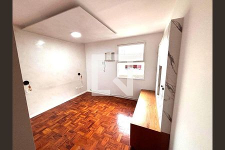 Casa à venda com 3 quartos, 108m² em Vila Cordeiro, São Paulo