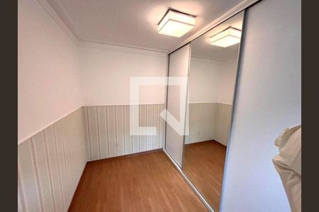 Casa à venda com 3 quartos, 108m² em Vila Cordeiro, São Paulo
