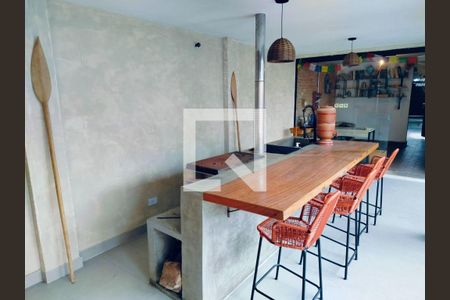 Casa à venda com 3 quartos, 252m² em Jardim Prudência, São Paulo