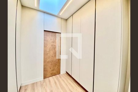 Casa à venda com 3 quartos, 380m² em Jardim Samambaia, Jundiaí