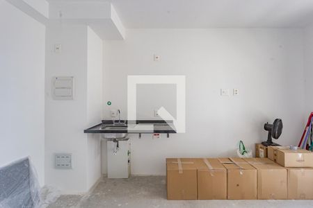 Cozinha de apartamento à venda com 1 quarto, 28m² em Vila Gumercindo, São Paulo