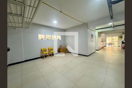 Casa de Condomínio à venda com 4 quartos, 258m² em Jardim Prudência, São Paulo