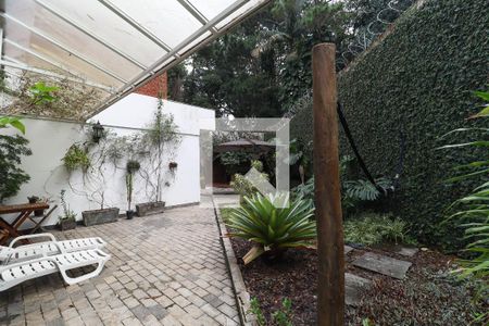 Casa à venda com 4 quartos, 320m² em Vila Irmaos Arnoni, São Paulo