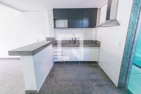 cozinha de casa à venda com 2 quartos, 90m² em Santa Terezinha, Belo Horizonte