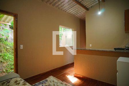 Sala/Cozinha de kitnet/studio para alugar com 1 quarto, 40m² em Engenho do Mato, Niterói
