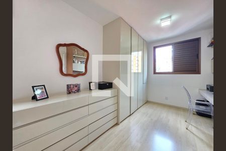Escritório e closet  de apartamento à venda com 3 quartos, 84m² em Anchieta, Belo Horizonte