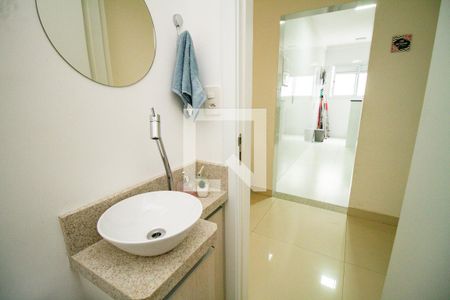 Lavabo de apartamento para alugar com 2 quartos, 83m² em Canto do Forte, Praia Grande
