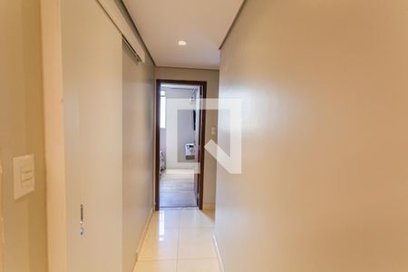 Corredor de apartamento à venda com 3 quartos, 126m² em Fernão Dias, Belo Horizonte