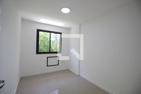 Quarto 1 de apartamento para alugar com 2 quartos, 96m² em Jacarepaguá, Rio de Janeiro
