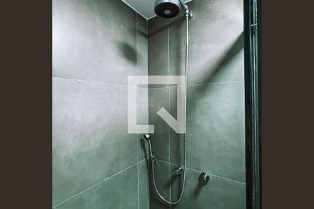 Banheiro de apartamento para alugar com 2 quartos, 67m² em Rio Branco, Porto Alegre