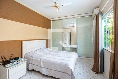 Casa à venda com 4 quartos, 270m² em Várzea das Moças, Niterói