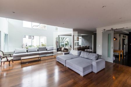 Sala  de casa de condomínio à venda com 3 quartos, 430m² em Alphaville, Santana de Parnaíba