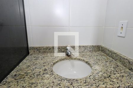 Banheiro de apartamento para alugar com 1 quarto, 55m² em Nova Brasilia, Salvador