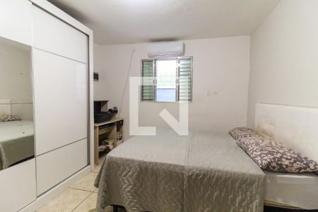 Quarto 1 de casa à venda com 3 quartos, 175m² em Vila Carmosina, São Paulo