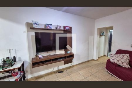 Sala de casa para alugar com 2 quartos, 70m² em Vista Alegre, Rio de Janeiro