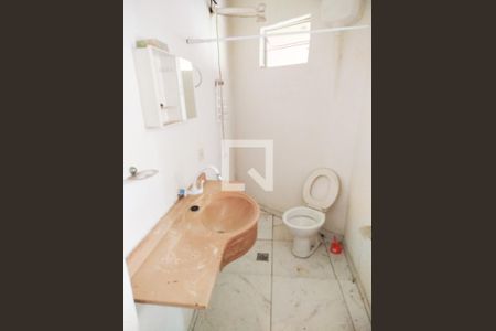 Banheiro de casa à venda com 2 quartos, 1008m² em Recreio da Borda do Campo, Santo André