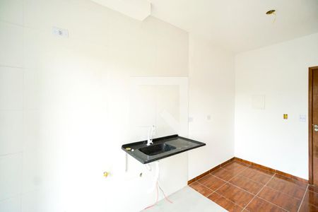 Sala e cozinha de apartamento para alugar com 1 quarto, 47m² em Penha de França, São Paulo