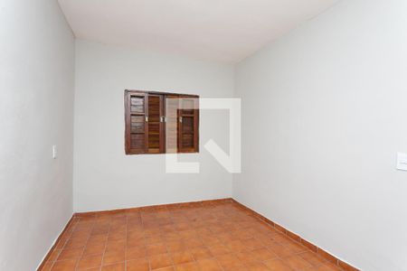 Quarto da edícula  de casa para alugar com 3 quartos, 250m² em Jardim Virginia, São Paulo