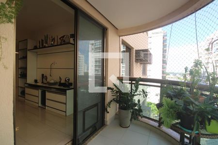 Sala - Varanda de apartamento à venda com 2 quartos, 77m² em Barra da Tijuca, Rio de Janeiro