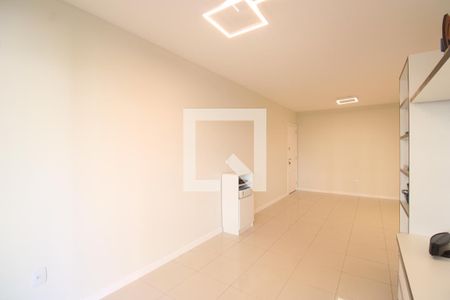 Sala de apartamento à venda com 2 quartos, 77m² em Barra da Tijuca, Rio de Janeiro