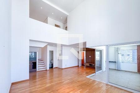 Apartamento à venda com 3 quartos, 157m² em Cerqueira César, São Paulo