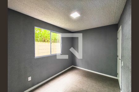 Quarto de apartamento à venda com 2 quartos, 43m² em Vargem Pequena, Rio de Janeiro