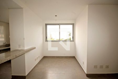 Sala de apartamento à venda com 3 quartos, 74m² em Santa Efigênia, Belo Horizonte