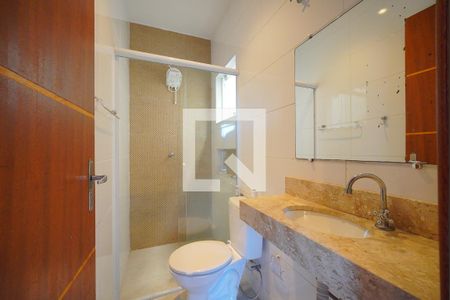 Banheiro da Suíte de casa de condomínio para alugar com 2 quartos, 60m² em Ingleses do Rio Vermelho, Florianópolis