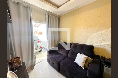 Sala de TV de casa de condomínio para alugar com 2 quartos, 60m² em Ingleses do Rio Vermelho, Florianópolis