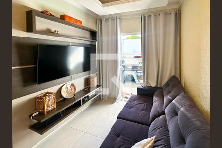 Sala de TV de casa de condomínio para alugar com 2 quartos, 60m² em Ingleses do Rio Vermelho, Florianópolis