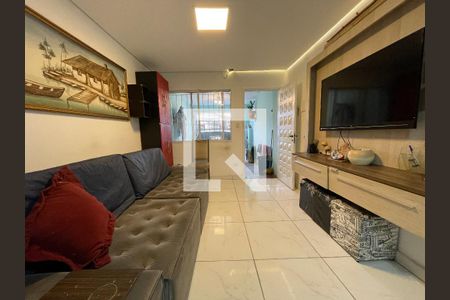 Casa à venda com 3 quartos, 93m² em Jardim Rizzo, São Paulo