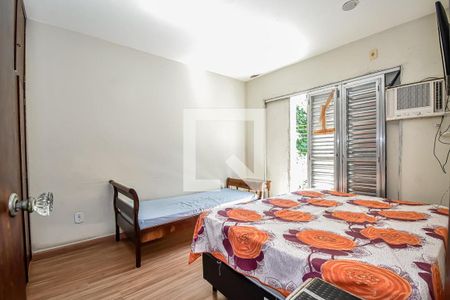 Casa à venda com 5 quartos, 284m² em Urca, Rio de Janeiro