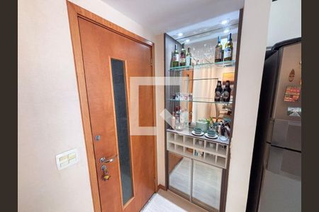 Apartamento à venda com 2 quartos, 59m² em Itaipu, Niterói