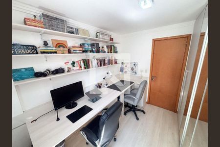 Apartamento à venda com 2 quartos, 59m² em Itaipu, Niterói