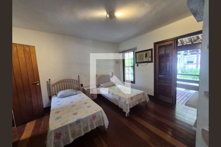 Casa à venda com 2 quartos, 300m² em Itaipu, Niterói