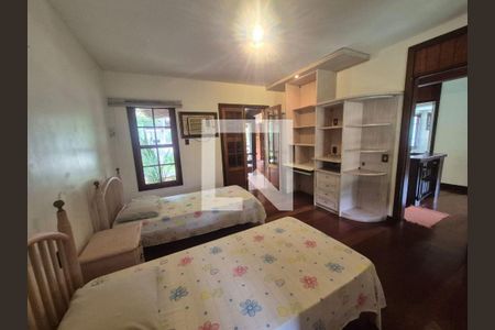 Casa à venda com 2 quartos, 300m² em Itaipu, Niterói