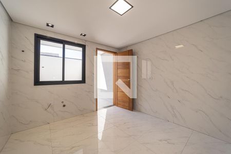 Cozinha de casa para alugar com 2 quartos, 90m² em Jardim Três Marias, São Paulo