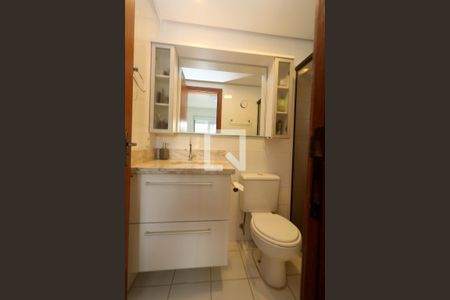 Banheiro da Suíte de apartamento à venda com 2 quartos, 79m² em Partenon, Porto Alegre