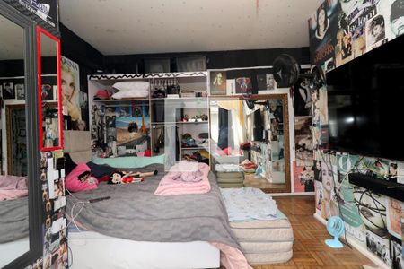 Quarto de apartamento à venda com 1 quarto, 42m² em Farroupilha, Porto Alegre