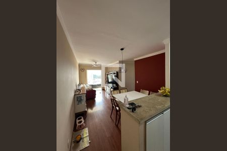 Sala de apartamento para alugar com 3 quartos, 80m² em Jardim Tupanci, Barueri