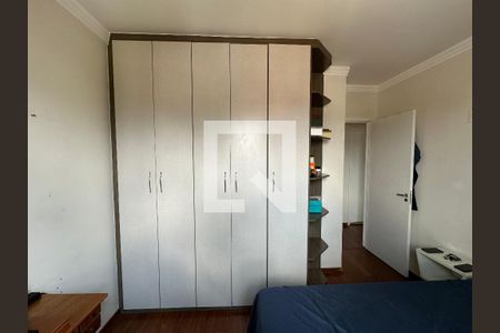 Quarto 1 de apartamento para alugar com 3 quartos, 80m² em Jardim Tupanci, Barueri