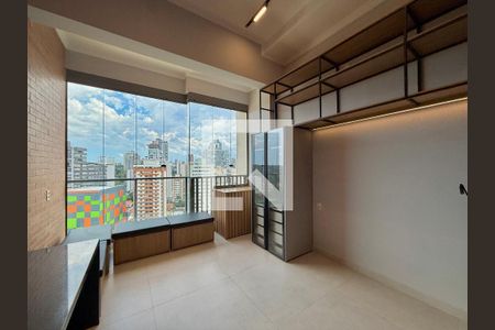Quarto  de kitnet/studio para alugar com 0 quarto, 26m² em Jardim das Acacias, São Paulo