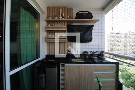 Varanda de apartamento para alugar com 3 quartos, 80m² em Barra Olímpica, Rio de Janeiro