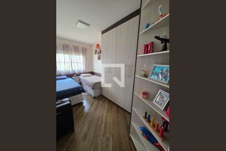Quarto de casa à venda com 2 quartos, 120m² em Jardim Teresa, São Paulo